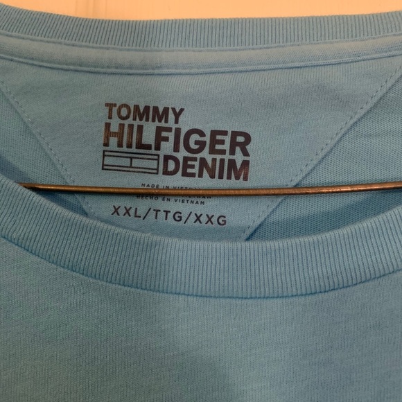 Men’s Tommy Hilfiger Tee - Picture 3 of 4